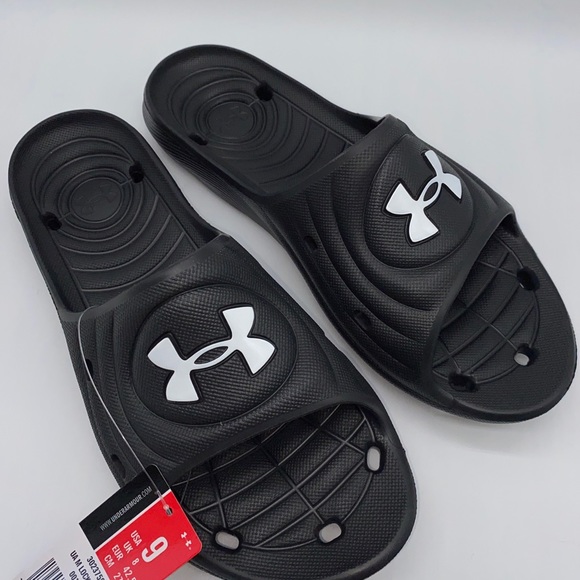 Under Armour Shoes Nwt Under Armour Mens Black Flip Flops Size 9